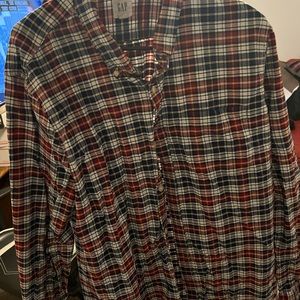 Gap shirt
